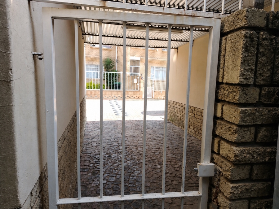 2 Bedroom Property for Sale in Rustenburg Central North West